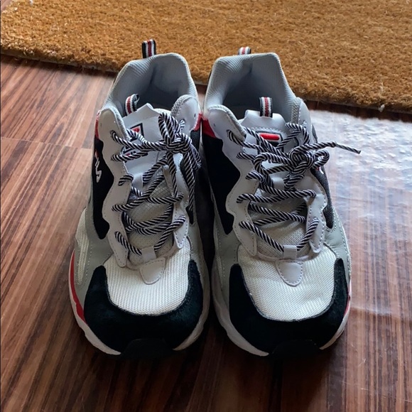 Men’s Filas - Picture 3 of 5